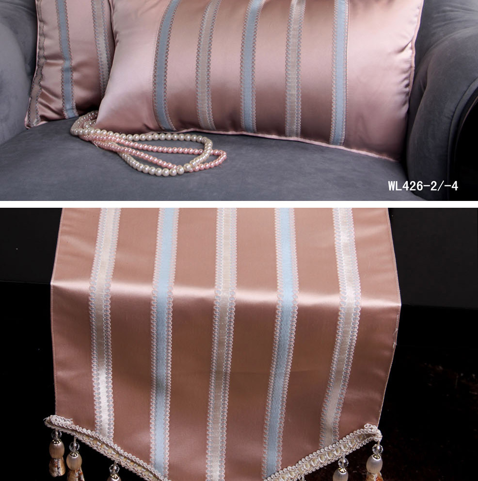 欧式家纺 抱枕腰枕桌旗套装 家居好礼（不含木架费） WL424-WL425-WL426-WL4395