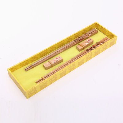 创意礼品梅花图案木雕筷子家用木属工艺雕刻筷配礼盒（木色）D2-015
