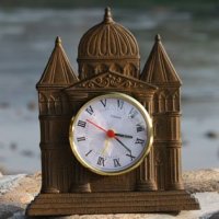 西式复古铁制城堡座钟摆件家居装饰摆件