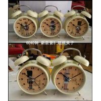 现代简约4寸金属打铃钟闹钟，随机发货