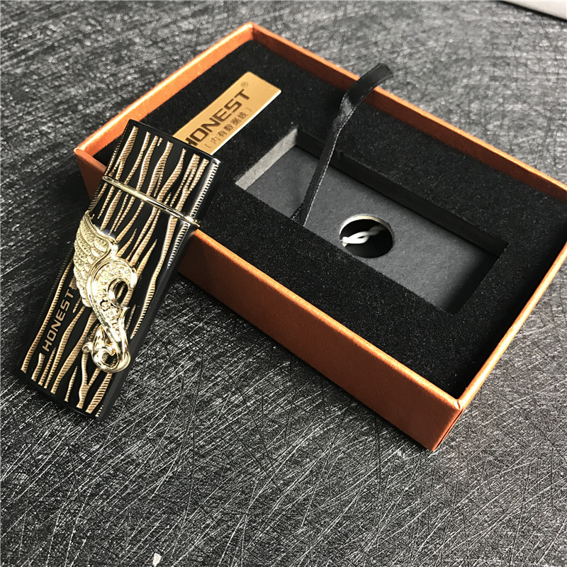 便携防风金属打火机时尚创意个性打火机点烟器2