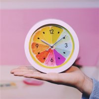 批发零售创意个性礼品儿童卡通学生桌面电子钟床头懒人闹钟坐钟柠檬座钟家居田园可爱静音机芯台钟时尚迷你