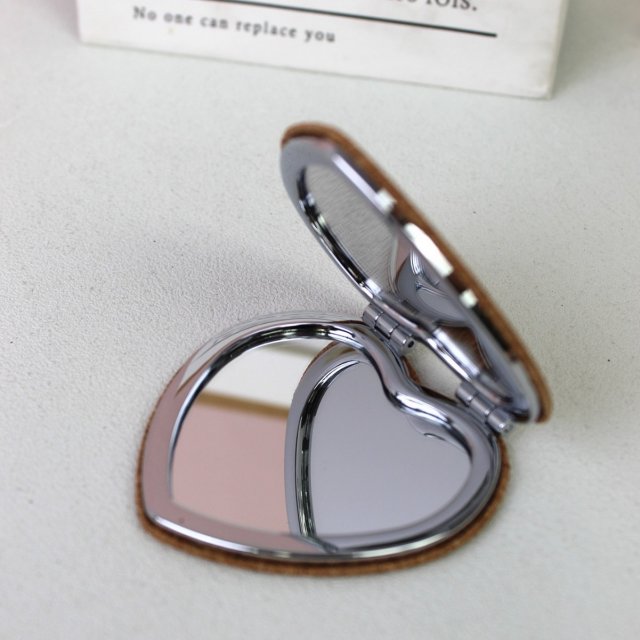 [胜雅] 原木爱心造型可爱时尚双面便携折叠高清化妆镜