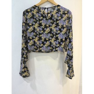 法式度假风碎花圆领荷叶边短衫